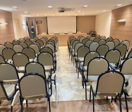 Foto do auditório da Amunes
